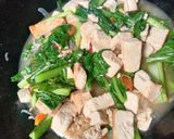 Foto langkah ke 4 dari resep Tumis sayur sawi tahu.
