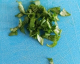 Foto del paso 3 de la receta: Alubias blancas con verduras y salsa de pimientos