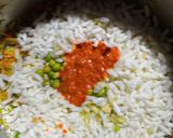 A picture of step 2 of Bhelpuri.