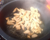 Foto del paso 3 de la receta: Noodles con pollo y espinacas