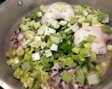 Foto del paso 3 de la receta: Arroz caldoso de sepia y verduras verdes