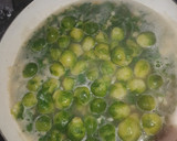 Foto del paso 2 de la receta: Col de bruselas al ajillo