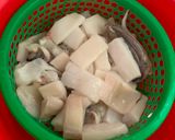 Hình bước làm 1 của món Mực xào sa tế