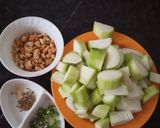 मसाला गिलकी मंगौड़ी की सब्जी, रोटी रेसिपी चरण 1 फोटो