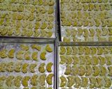 Foto langkah ke 5 dari resep Garlic Cheese Cookies.