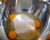 Foto del paso 2 de la receta Bizcocho de yogur y flan