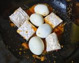 Foto langkah ke 2 dari resep Semur Tempe dan Telur Pedas.