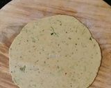 A picture of step 4 of Crispy kasoori methi masala poori.