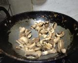 A picture of step 1 of Creamy Butter Garlic Mushroom.
