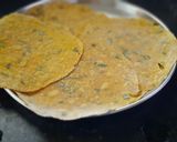 A picture of step 4 of Methi khakhra.