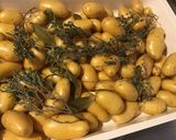 Une image de l'étape 6 de Pommes grenailles au thym, ail et romarin.