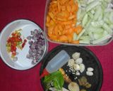 Foto langkah ke 1 dari resep Acar sayur nano" (timun wortel).