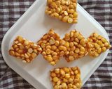 દાળિયા ચીકી (Daliya Chiki Recipe In Gujarati) રેસીપી સ્ટેપ3ફોટો