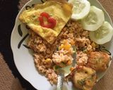 Foto langkah ke 5 dari resep Nasi Goreng Sayur.