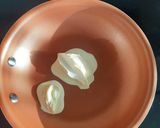 Foto del paso 2 de la receta Huevos de codorniz en bechamel