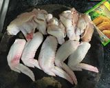 Hình bước làm 1 của món Cánh gà chiên