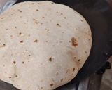 A picture of step 5 of Soft Roti.