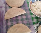 Foto del paso 3 de la receta: Quesadillas sencillas de cuitlacoche y espinacas