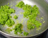 A picture of step 4 of Green Peas Burfi.