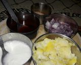 A picture of step 2 of Dahi puri.