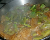 Foto del paso 3 de la receta: Chicharrón con nopales en salsa casera