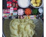 A picture of step 1 of Aloo Pizza Square.