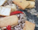 รูปขั้นตอนการทำที่ 2 ของ ผัดเต้าหู้หมูสับ