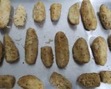Foto langkah ke 3 dari resep Potato Wedges with Cheese Sauce.