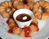 A picture of step 7 of Chicken ring samosa😋😋.