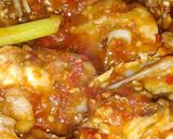 Foto langkah ke 4 dari resep Oseng Mercon Tulang Ayam (Kerongkongan Ayam).