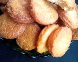 A picture of step 6 of Coconut gullisuwa.