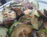 Foto del paso 3 de la receta: Calabacines salteados con salsa agridulce y arroz!!! 🥒🌶🍱🥗🍚