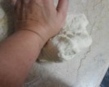 A picture of step 5 of Salsa chicken cheese bread.
