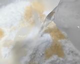 Foto langkah ke 1 dari resep Pisang Tanduk Goreng Wijen.