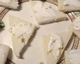 A picture of step 2 of Tramezzini cotto e caprino.