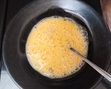 Foto langkah ke 1 dari resep Egg sandwich.
