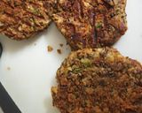 A picture of step 5 of Kala chaana tikki burger.
