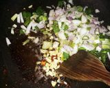 A picture of step 3 of Lemon prawn rice.