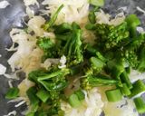 Foto del paso 2 de la receta: Ensalada de repollo y aguacate