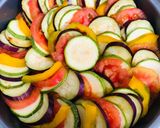 Hình bước làm 3 của món Ratatouille 🥗