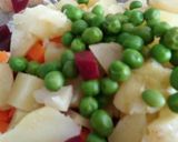 Foto del paso 4 de la receta: Ensalada rusa con pollo al horno a lo Carmelita