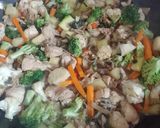 Foto del paso 7 de la receta: Tallarines con Verduras Salteadas y Pollo