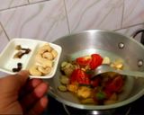 A picture of step 2 of Kadai Paneer.