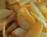A picture of step 1 of Fried chips with plantain.