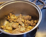 Foto del paso 5 de la receta: Solomillo de cerdo estofado con champiñones y patatas