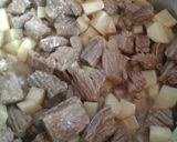 Foto del paso 2 de la receta: Carne con papas estilo enojona🍴