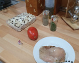 Foto del paso 1 de la receta: Ensalada de tomate champiñones y pollo