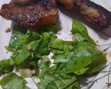 Foto del paso 7 de la receta: Ensalada de radicheta con ajo