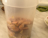 Foto del paso 2 de la receta: Jibia en salsa de almendras