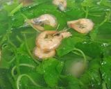 Hình bước làm 2 của món Canh rau má nấu tép đồng